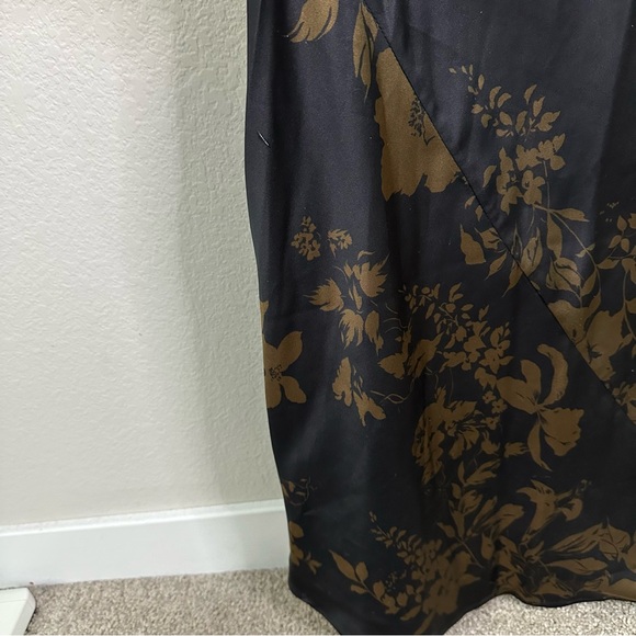 REFORMATION Annabelle Silk Dress in Night Garden SZ US 8 - Picture 5 of 7